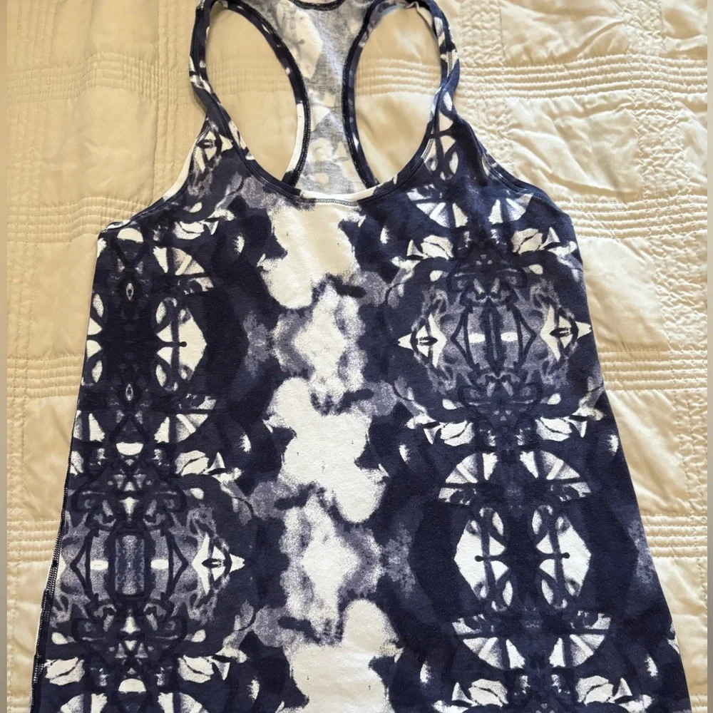 Lululemon‎ Every Yogi Tank INK Blot White Deep Indigo Combo